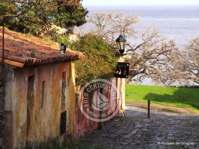 Calle de los Suspiros - Colonia del Sacramento