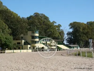 Tip Las historias de Colonia Colonia del Sacramento