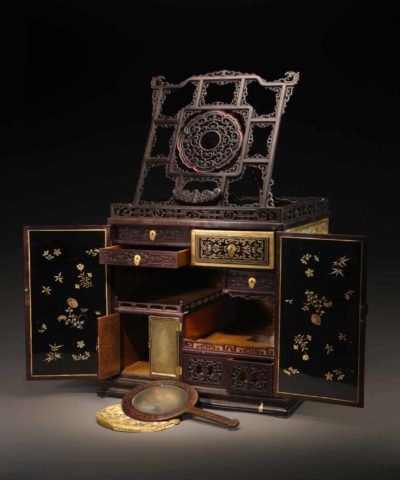 Dressing Case open