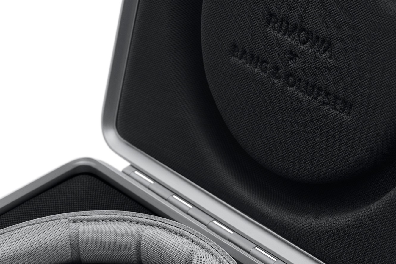 bang & olufsen rimowa