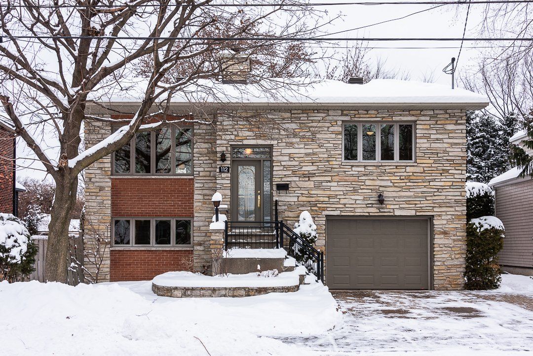 Sold! 112 Av. Macaulay House for Sale SaintLambert Erin McGarr