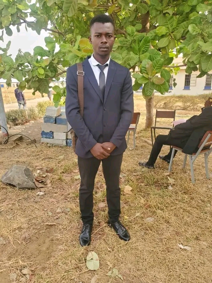 FELLOW.jpg