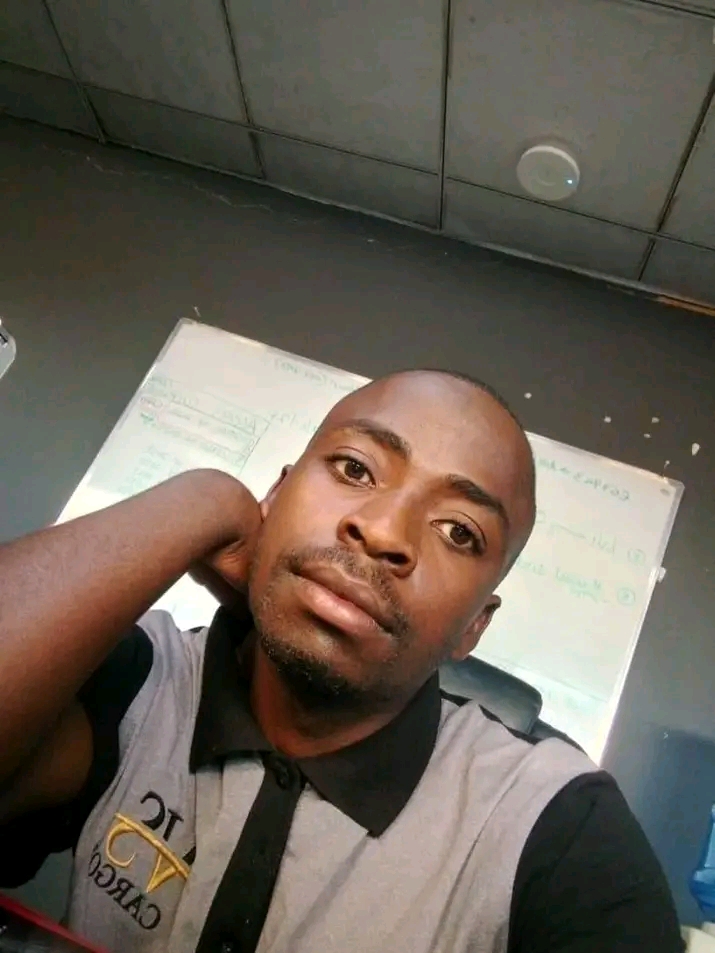 FELLOW.jpg