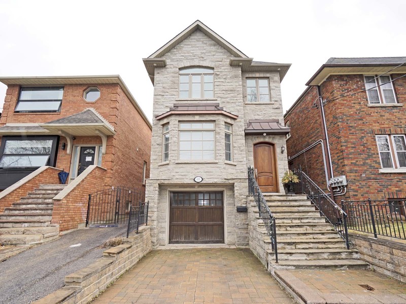 137 Snowdon Ave, Toronto, Ontario,