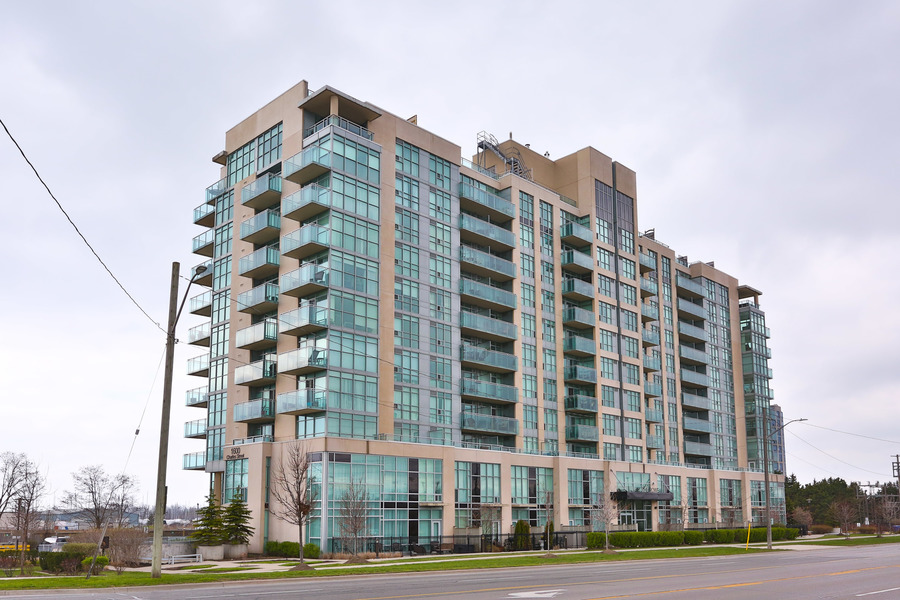 1600 Charles Street 811, Whitby, Ontario, L1N 0G4