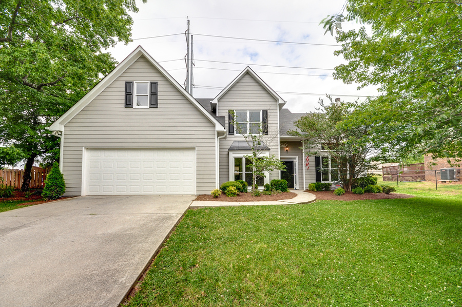 2488 Kingsglen Court
