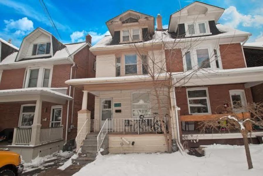 52 Brookmount Road, Toronto , Ontario , M4L 3N2