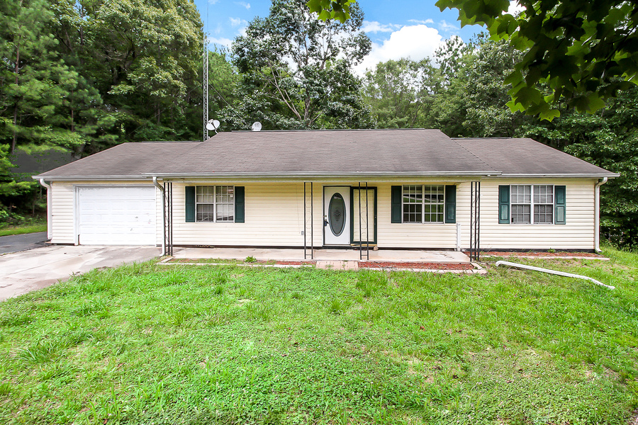 1227 J D Walton Road, Newnan, GA, 30263