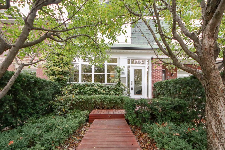 96 Greenwood Ave, Toronto, On, M4L 2P6