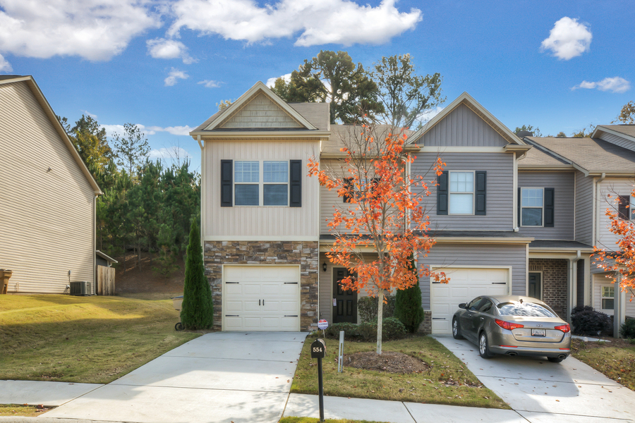 554 Oakside Place