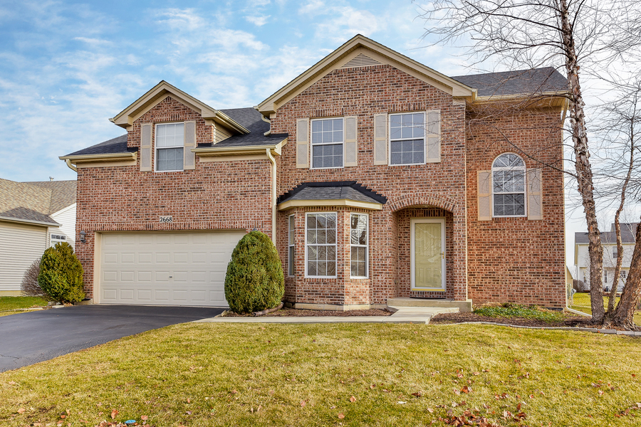 2668 Dunrobin Cir