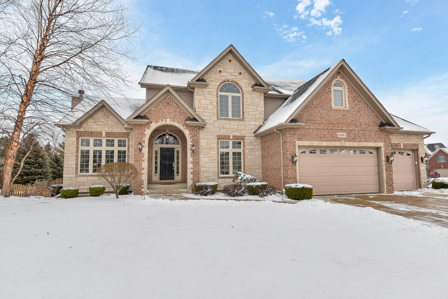 26407 Silverleaf Dr