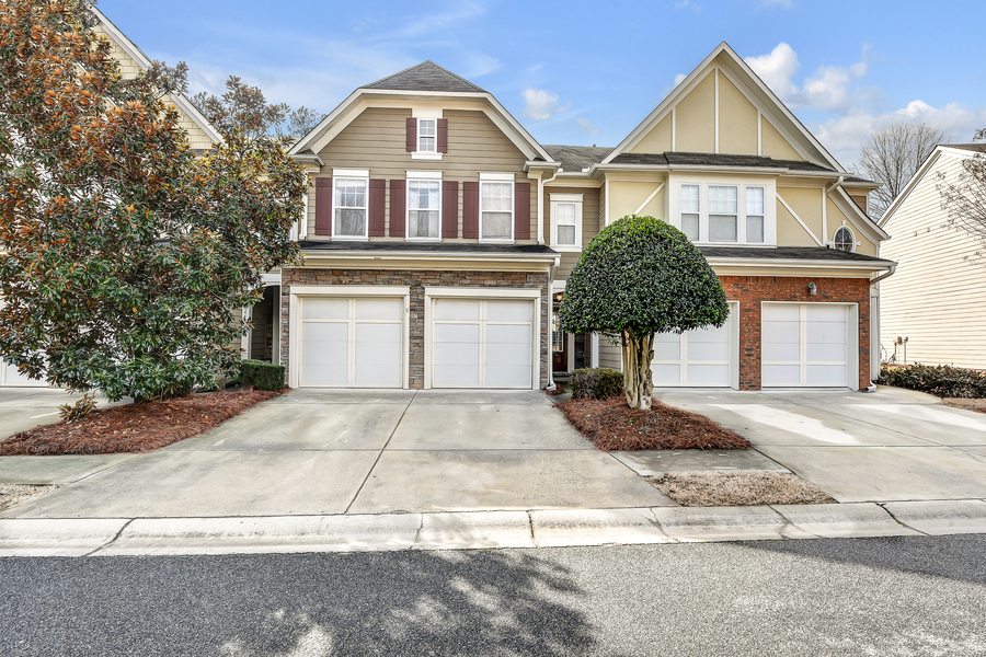 2042 Ellison Way