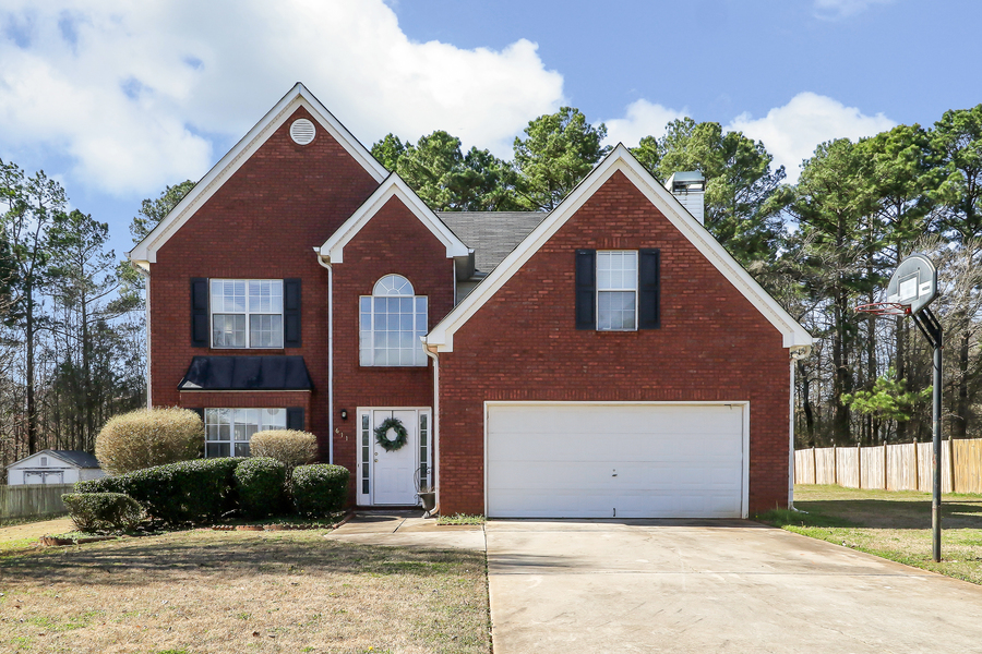 611 Autumn Leaf Circle