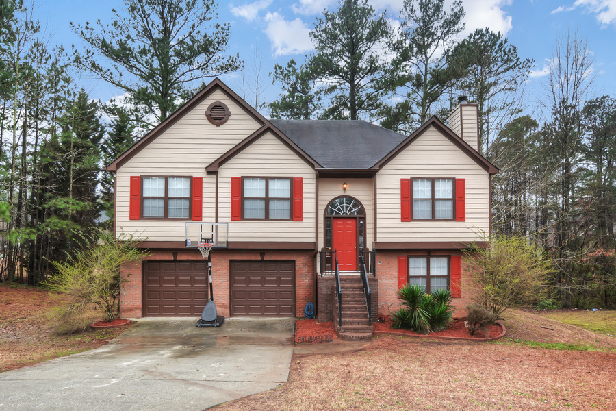 310 Birchmere Close SW
