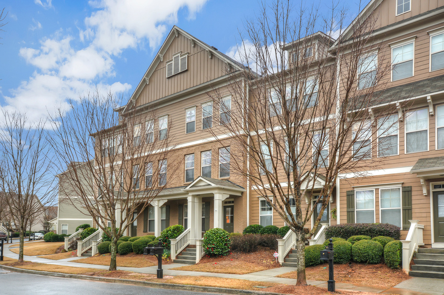 615 Grove Manor Park