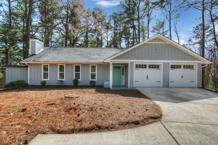 3410 Holliglen Drive