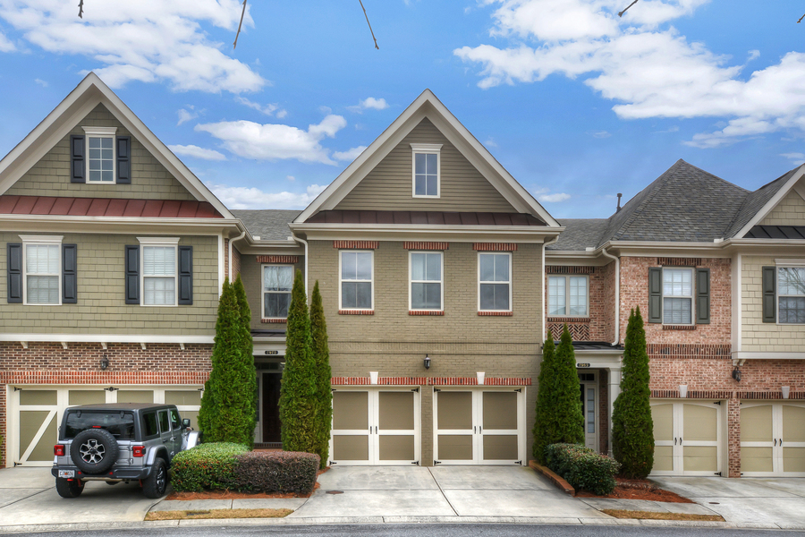 7975 Highland Bluff