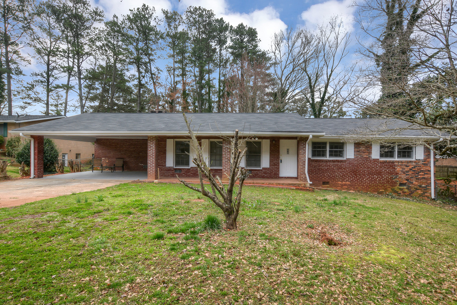 3633 Creek View Circle