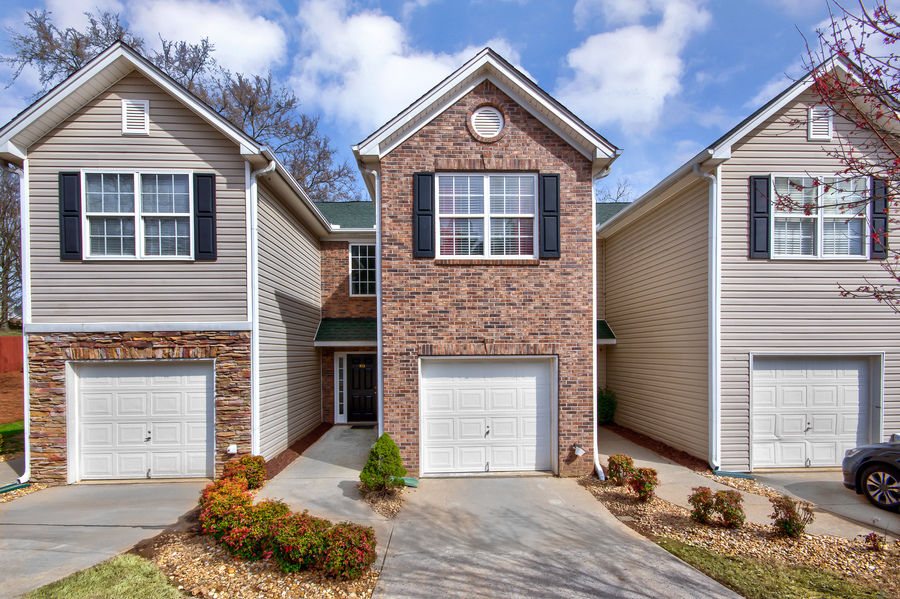 103 Creekwood Drive