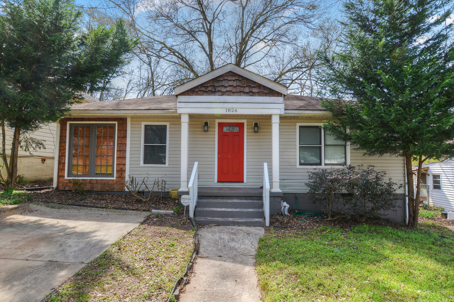 1826 Center Street
