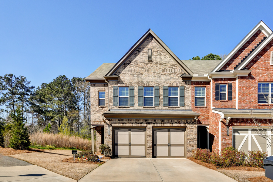 1405 Hampton Oaks Drive