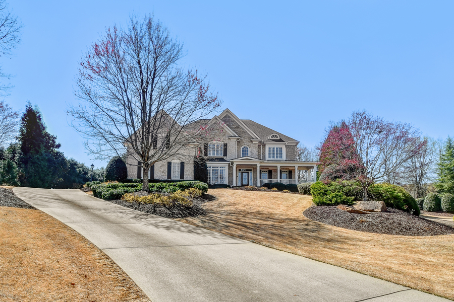 699 Glenover Drive