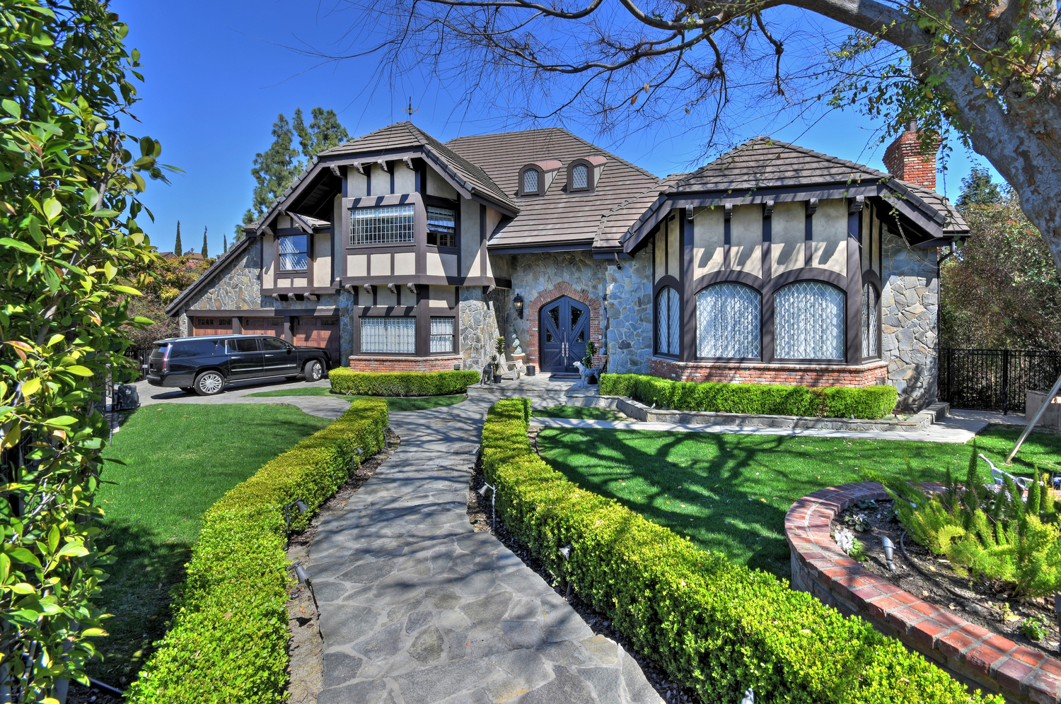 17069 Oak View Dr, Encino, CA, 91436