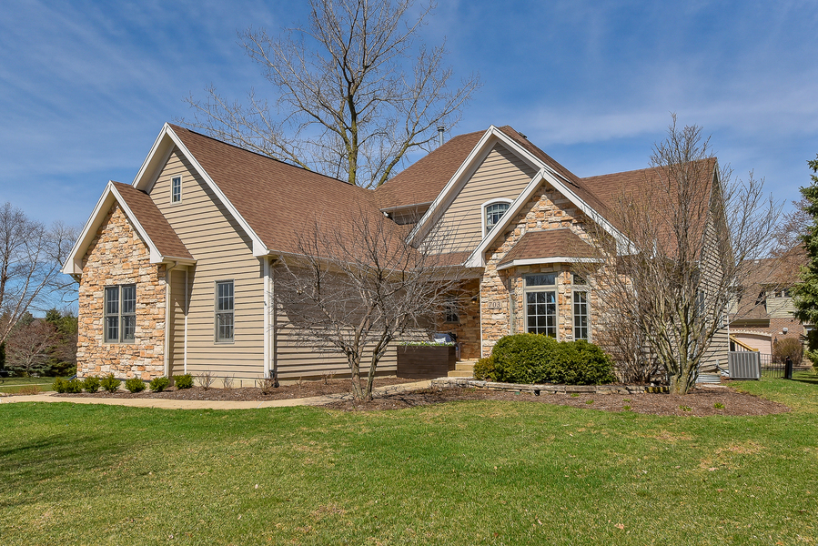 703 Ridgelawn Trail