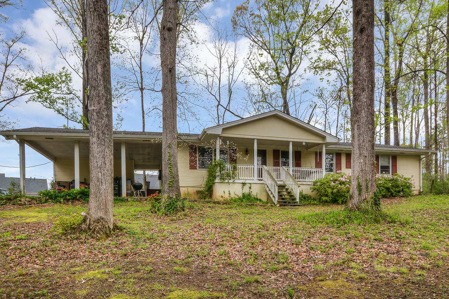 2733 Hutchins Road
