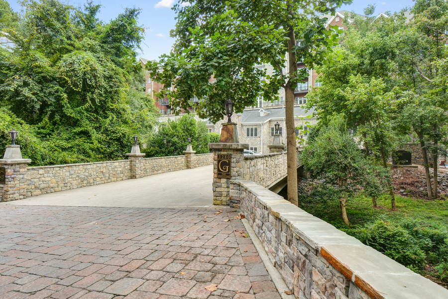 3280 Stillhouse Lane