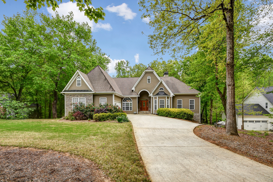 8655 Anchor on Lanier Court