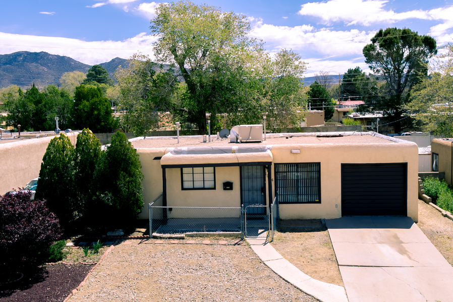 1026 Tomasita St. NE