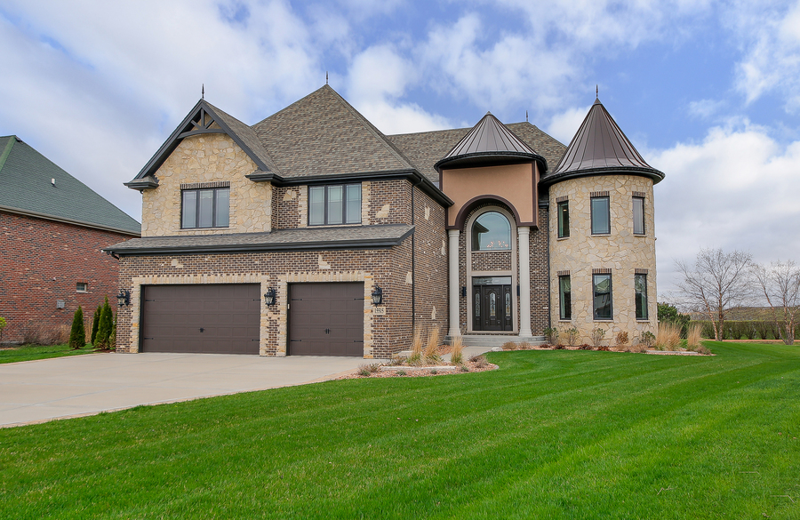 15515 Jeanne Ln