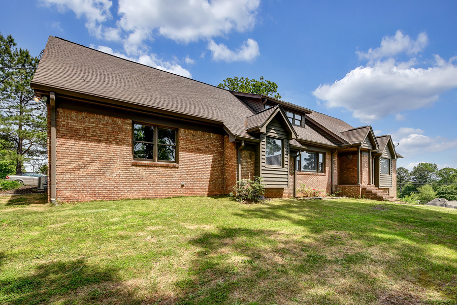 4888 Roswell Road