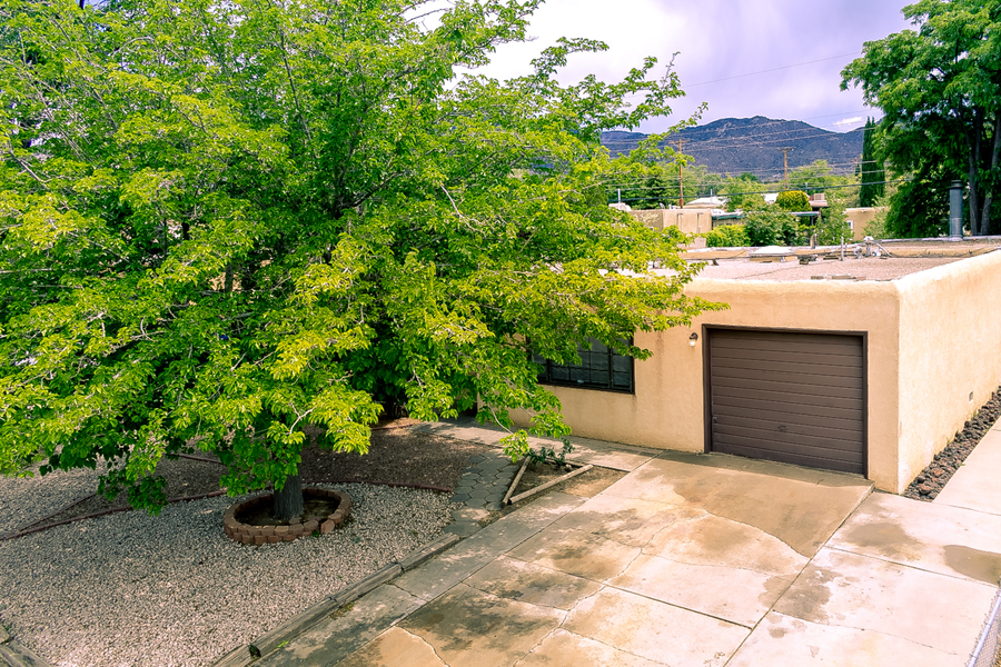 1034 Tomasita St. NE