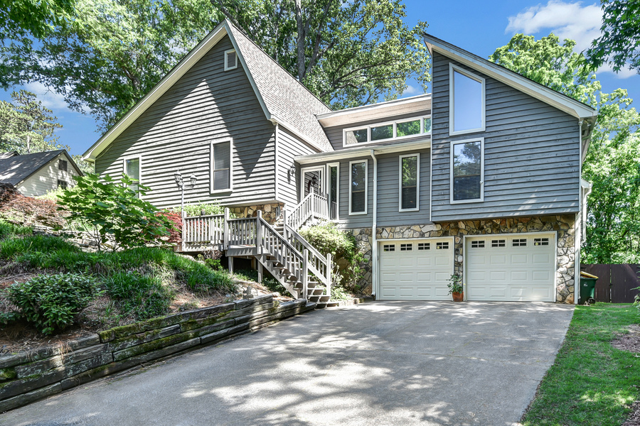 4301 Chimney Lake Drive