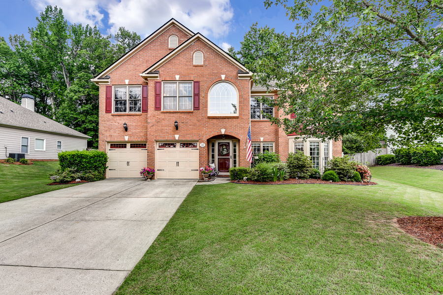 2905 Spring Harbor Drive