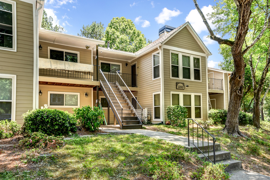 1204 Lake Pointe Circle