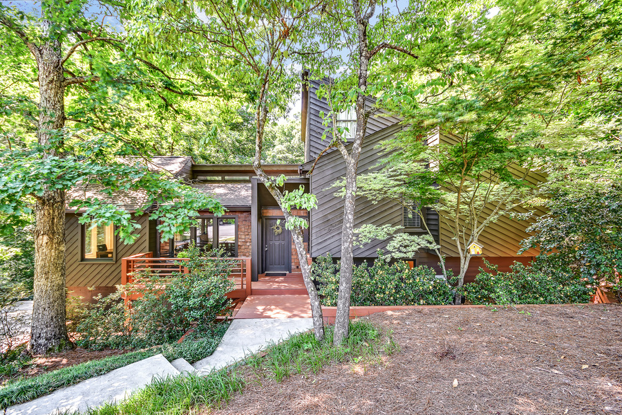 155 S. Falcon Bluff