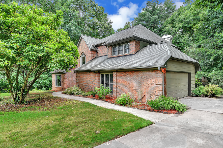 10420 Forest Bridge 
