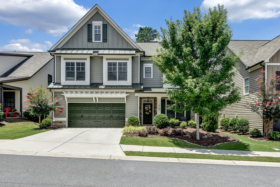 1747 Grand Oaks Drive