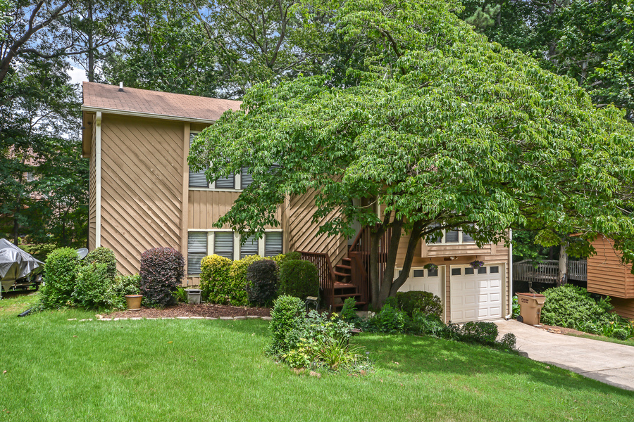 4857 Chapelle Court