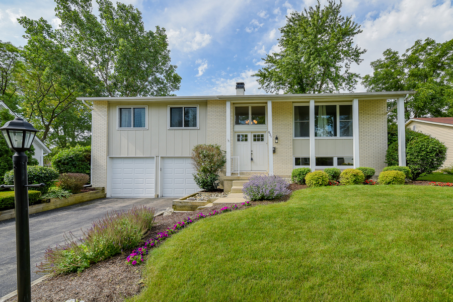 835 Charleston Ln