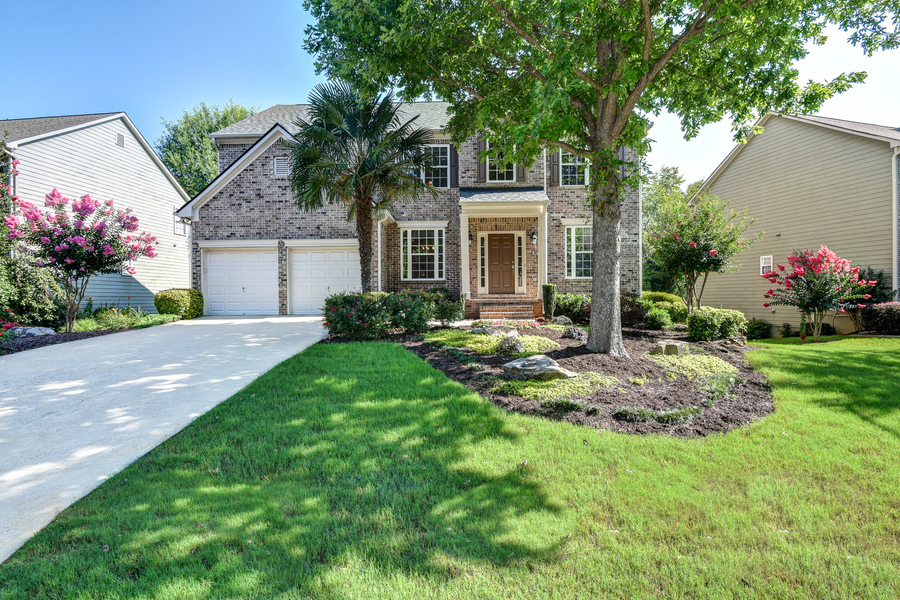 1011 Frog Leap Trail