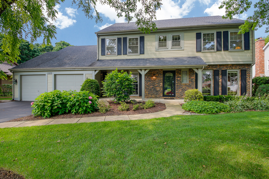 1123 Thunderbird Ln