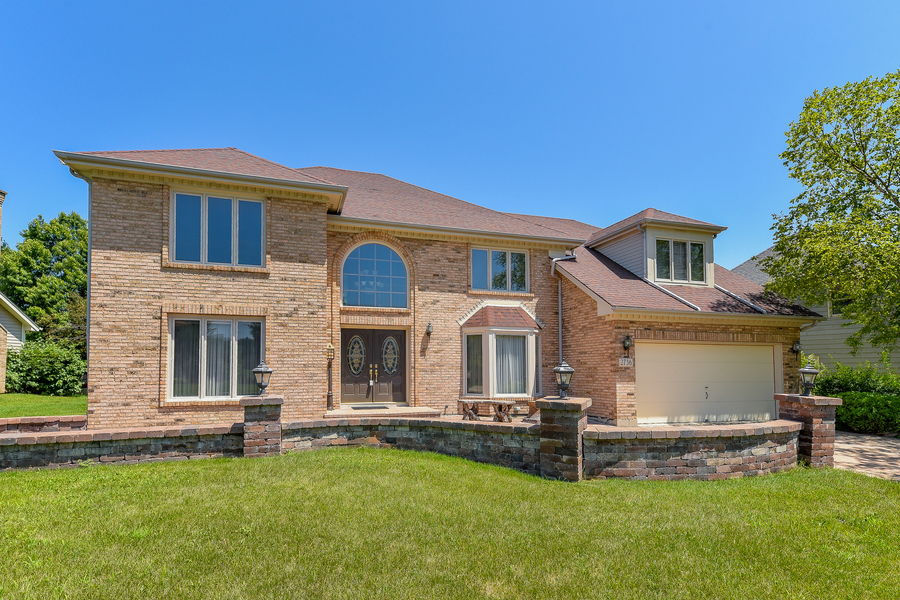 2736 Fox River Ln