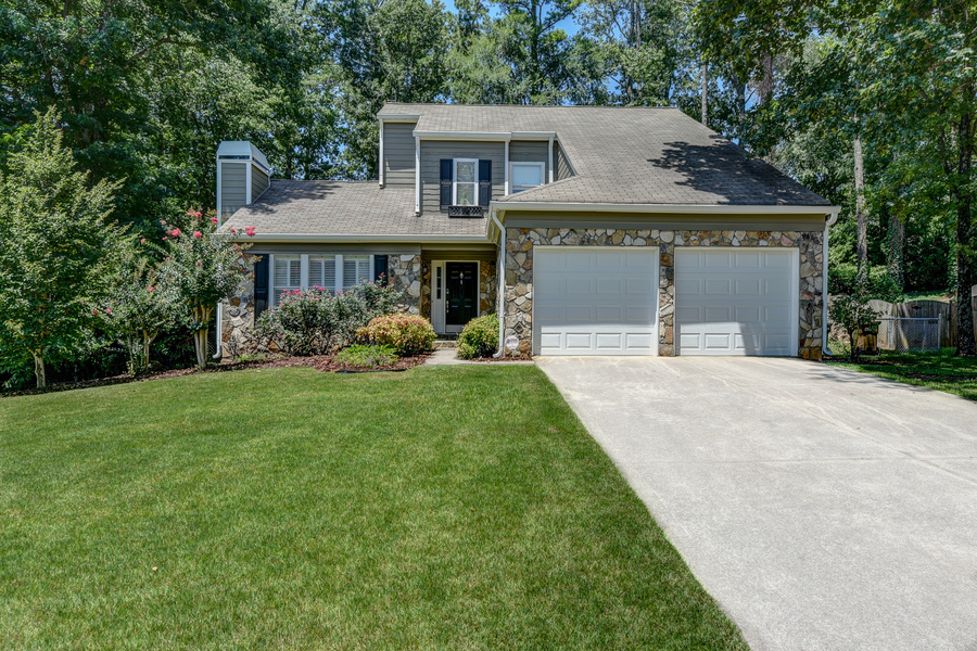 2981 Sutton Glen