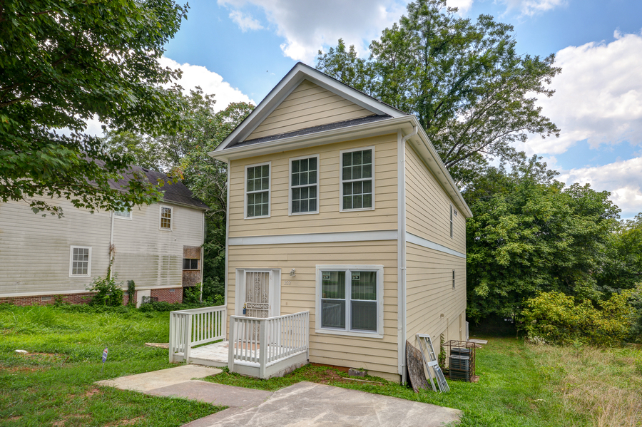 152 Maple Street NW