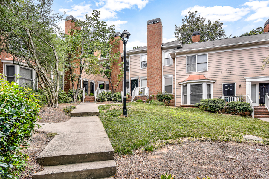 7500 Roswell Road Unit 30